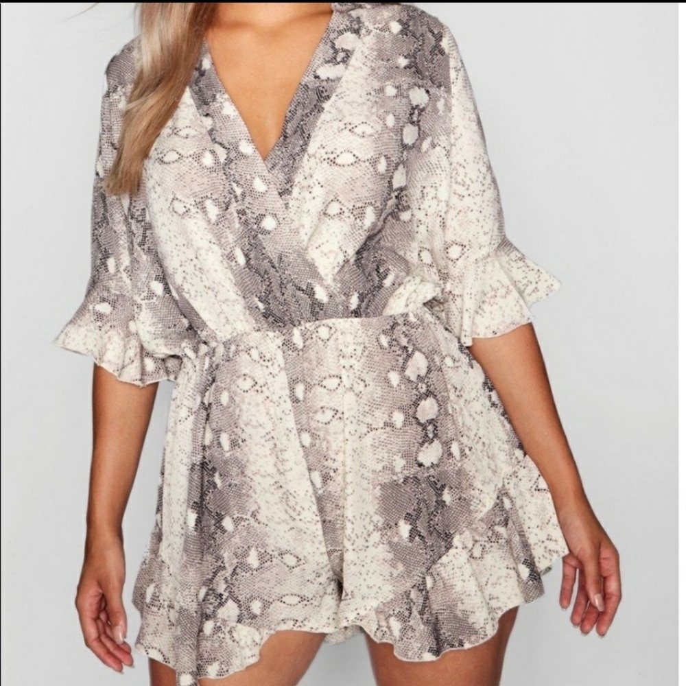 Boohoo Plus snakeskin ruffled romper